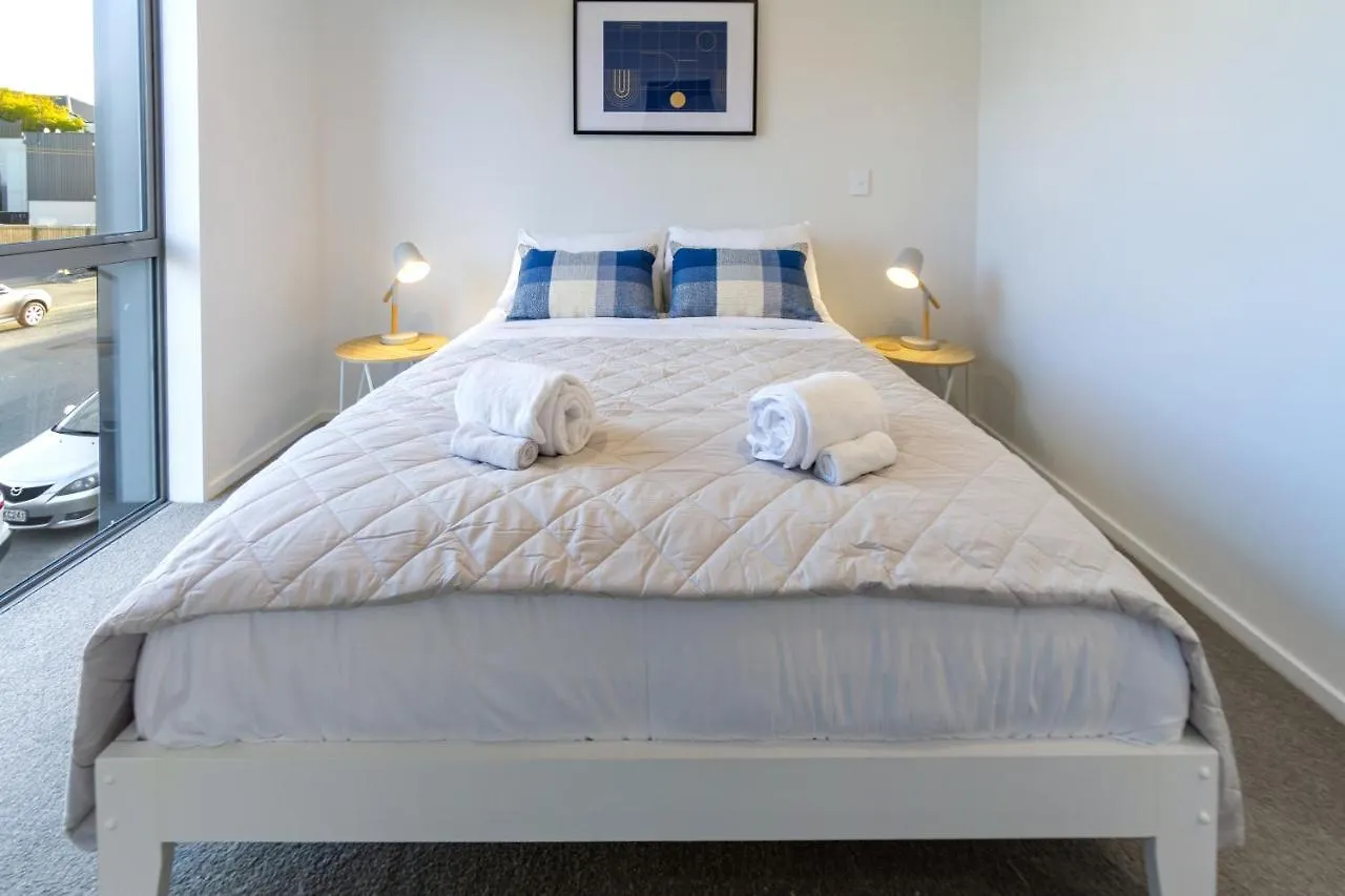 City Lights Retreat With Carpark 2 Bed 2 Bath Крайстчёрч Апартаменты